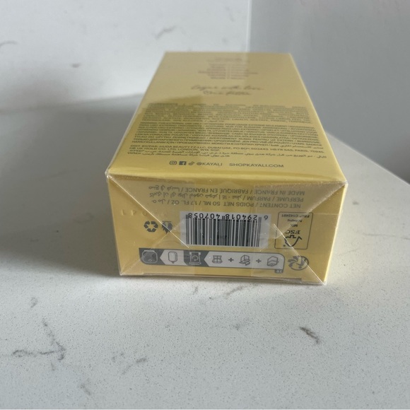 Kayali Capri - Picture 3 of 3